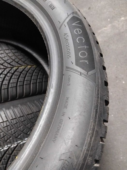Шини бу 245/45 R19 Goodyear Vector 4 Season Комплект
