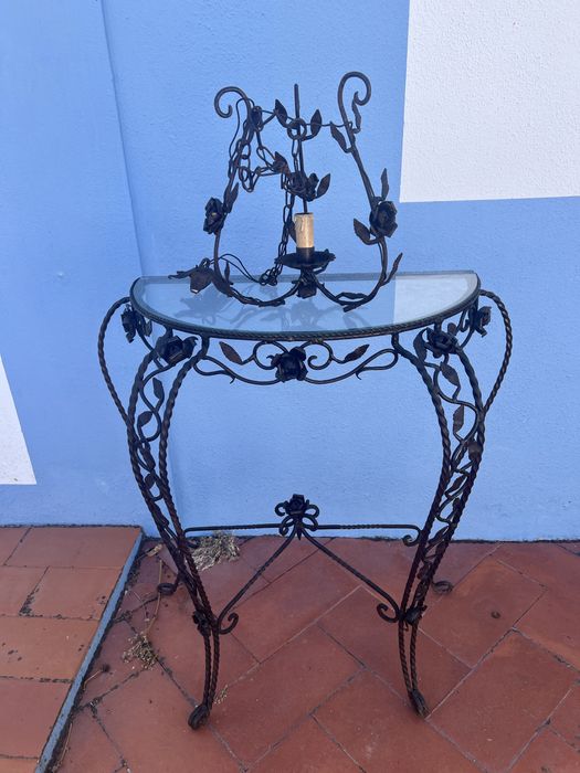Mesa Consola Meia-Lua em Ferro Forjado + Candeeiro de Teto a Condizer