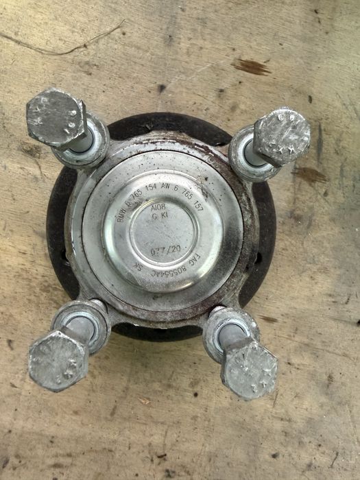 Cubo Roda Dianteiro Direito BMW Série 1 / Série 3 (E90/E87) - Original