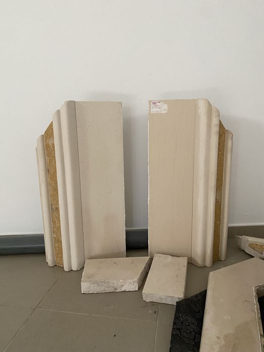 Estrutura de lareira aberta em pedra