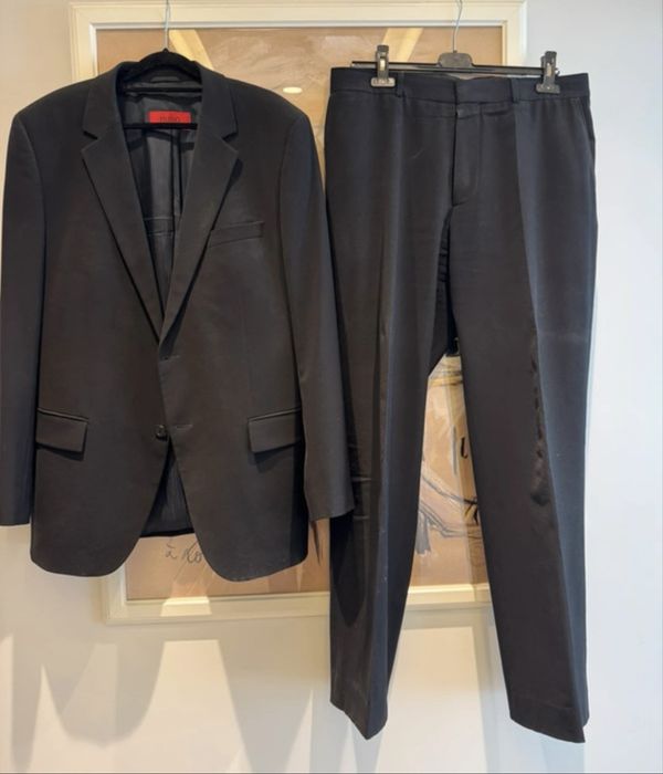 Fato Hugo Boss novo