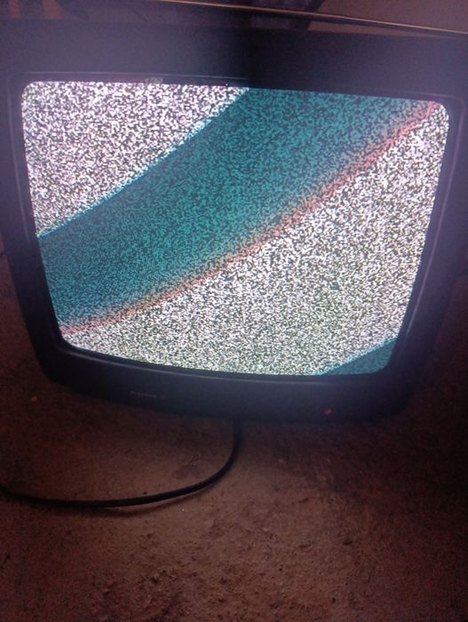 TV electric co usado como novo sem comando