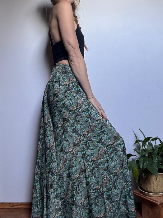 Spódnicospodnie spodnie z szerokimi nogawkami