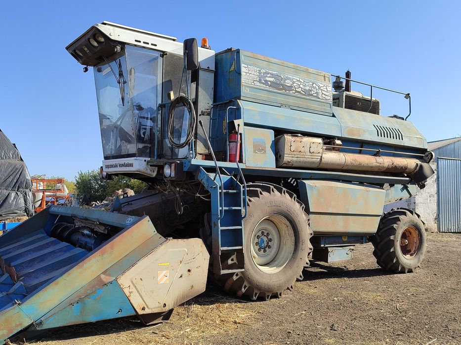 Комбайн Славутич