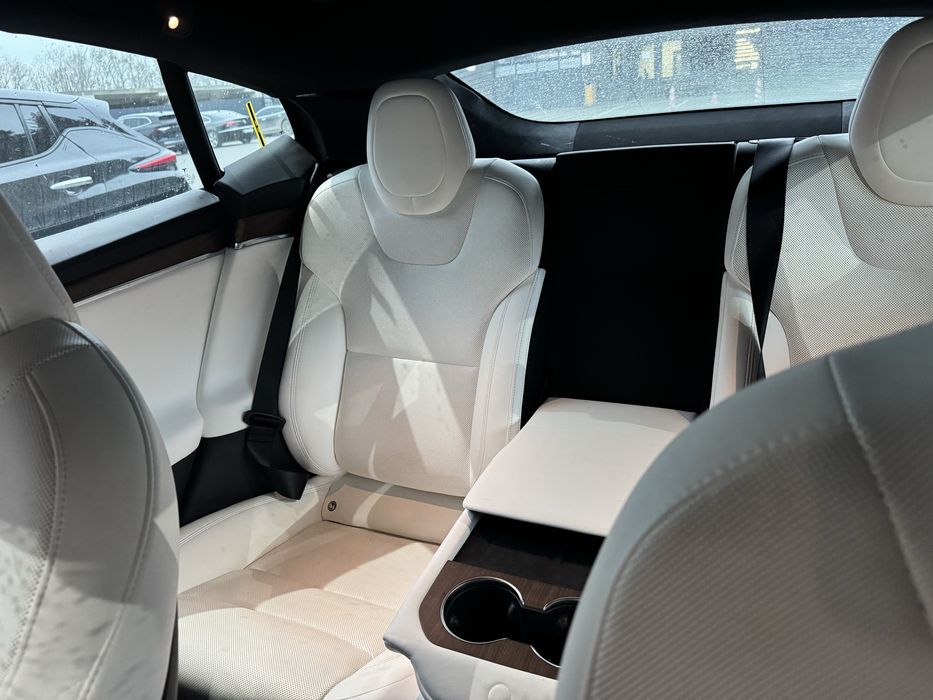 PREMIUM/TRANSFER/PRIVATE UA/EC Приватний трансфер Tesla S 2023
