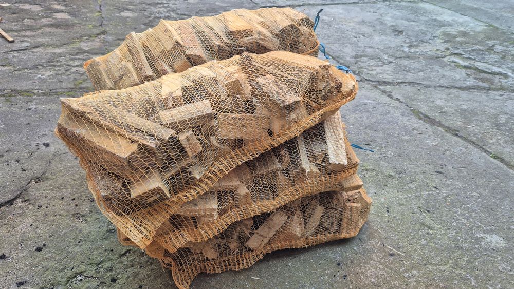 Drewno kominkowe, do pieca, drewno na rozpałkę sosnowe suche