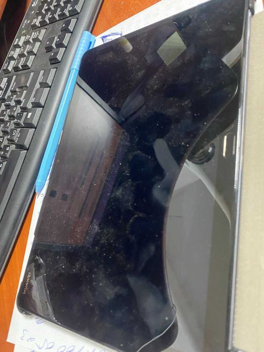 Продам планшет Huawei MediaPad M5Lite 10” 4/64GB(не робочий)