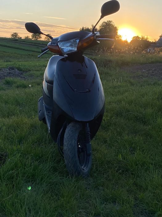 Скутер сузукі лец 2