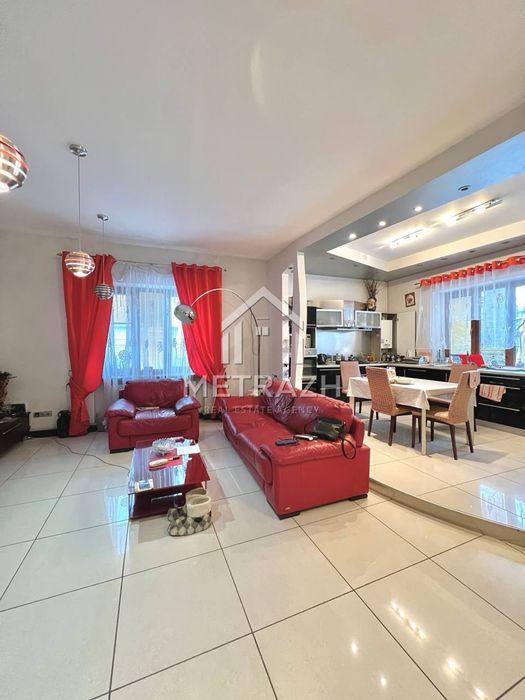 Продам будинок на Холодній горі з ремонтом ,198м2