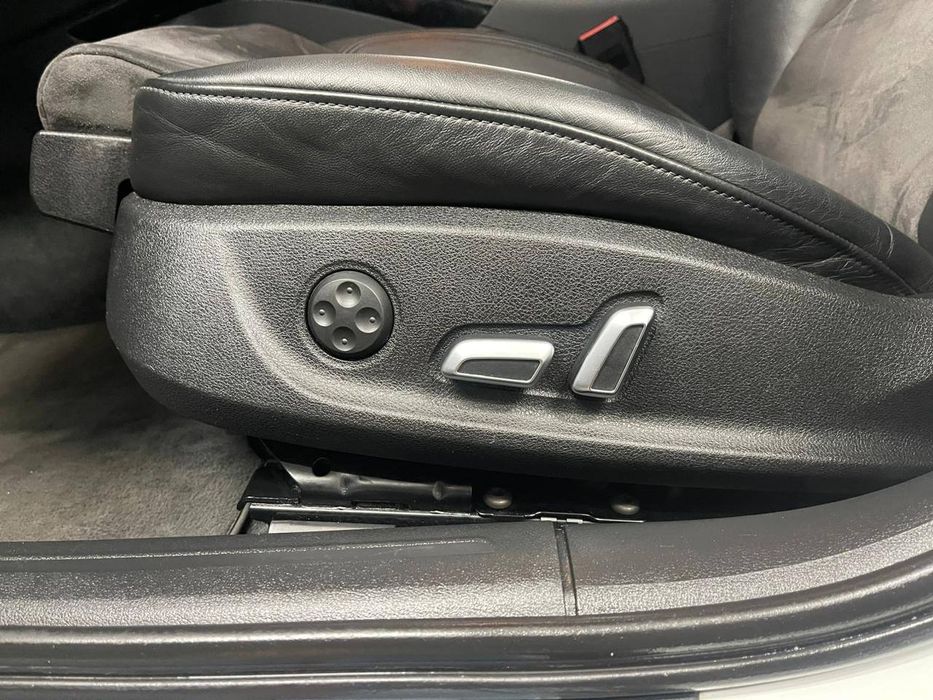 Продам Audi A4 В8 S-Line Quattro