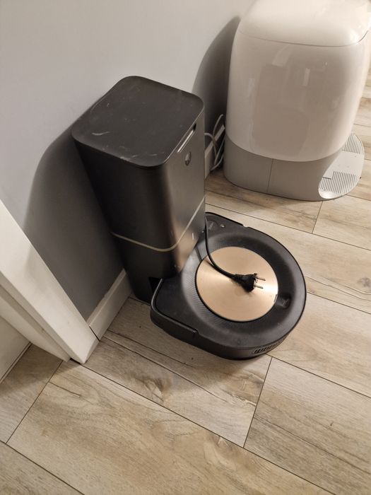 Robot sprzatajacy s9+