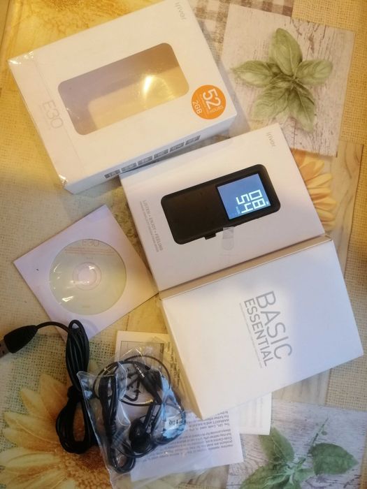 iRiver E30 iRiver E153