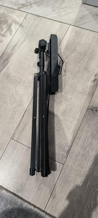 Підставка до нотного зошита .