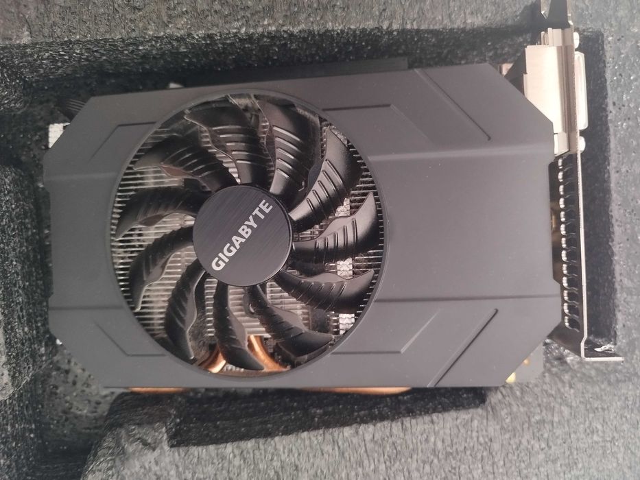 PC GAMING - Intel i5-6600 - NVIDIA GeForce GTX 960