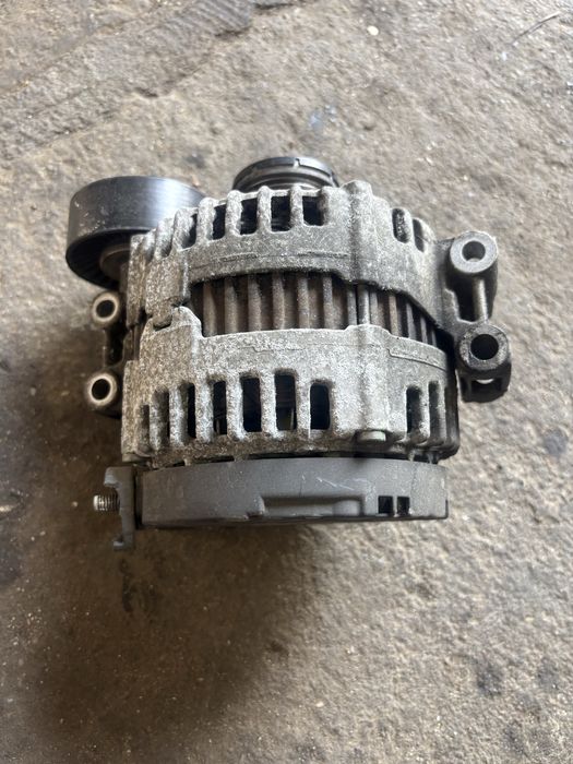 Alternator bosch 180 bmw e90 e91 e92 e60 e61 e87 e88 e81 1.8 2.0 n43 320i 318i 118i 120i 520i