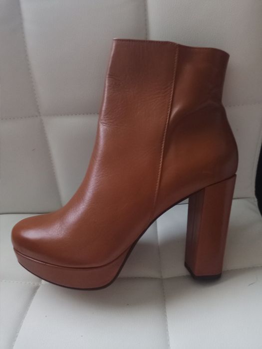 Skórzane botki bullboxer 41 wkładka ok 26,5 cm obcas ok 11 cm platform