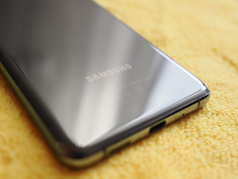 Smartfon Samsung Galaxy S20+ PLUS 8GB/128GB ZESTAW