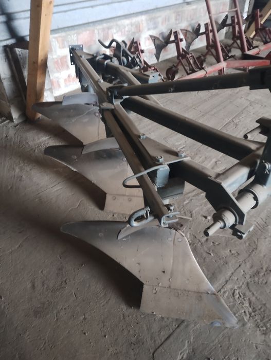 Pług 3 skibowy zagonowy.