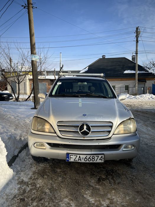 Mercedes-Benz ML270