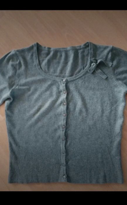 Kardigan sweterek rozpinany z kokardką