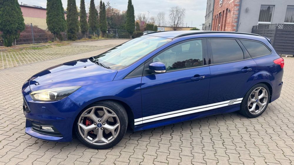 Ford Focus Recaro Nowe opony Stan idealny!!!
