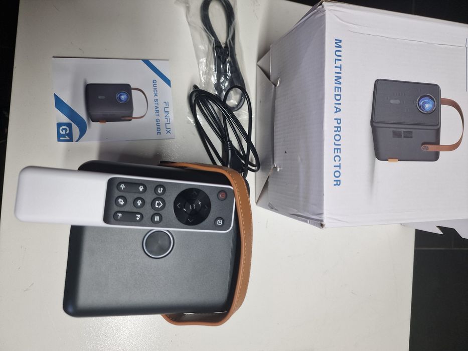 projetor Funflix G1 é um projetor multimédia compacto e portátil, concebido tanto para entretenimento doméstico como para uso no exterior