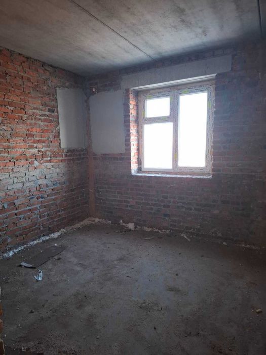 Продаж 3к квартири 90.1 кв. м на вул. Олександра Кушнірука RUBI 42873