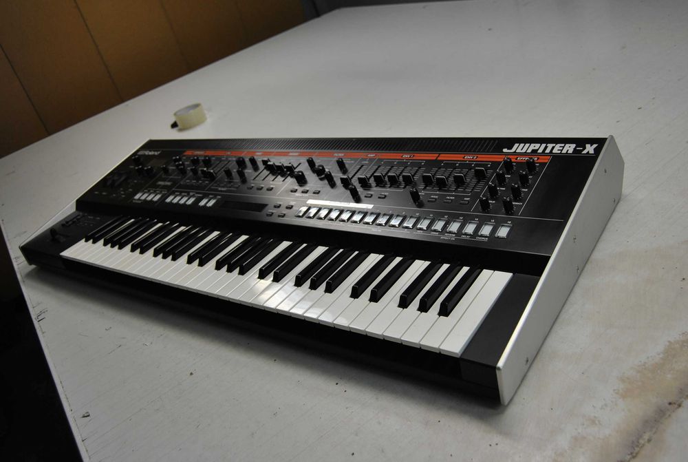 Roland Jupiter X