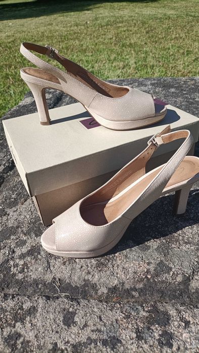 Sandálias Clarks