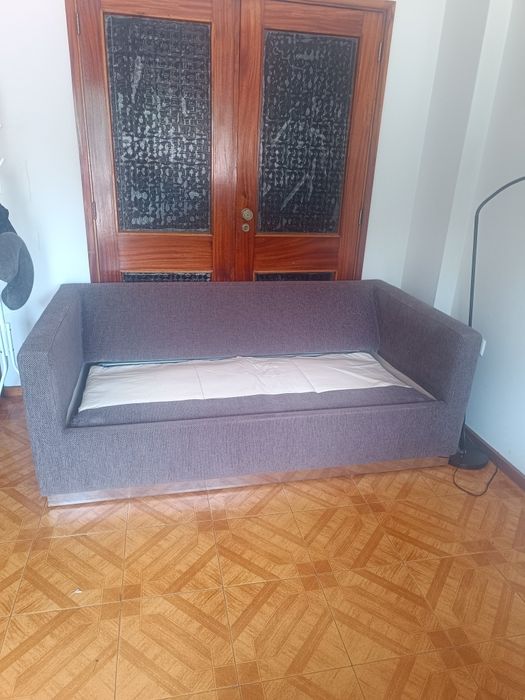Sofá-Cama Cinza Texturizado (Colchão Espuma Inteiro) - Impecável!