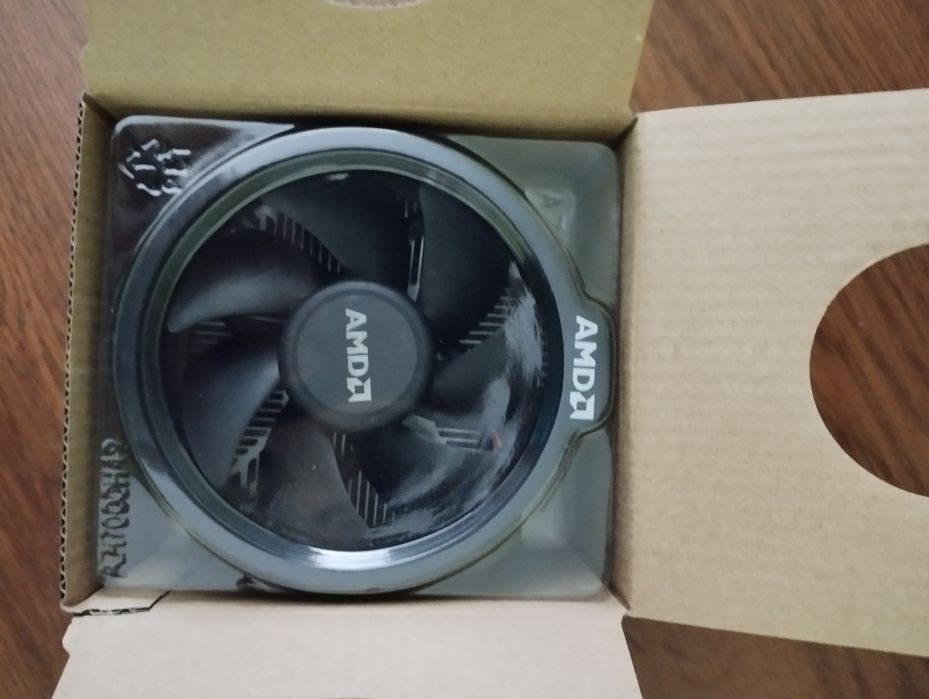 Новий боковий кулер від процесора AMD ryzen 5 3600