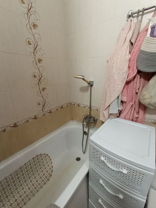 Затишна 1к квартира на Висоцького