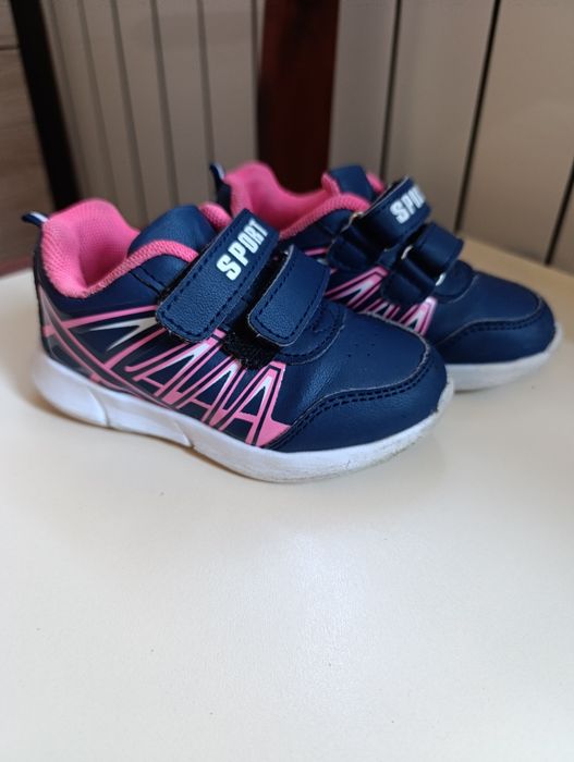 Кросівки на дівчинку 23 розміру 12 см устілка