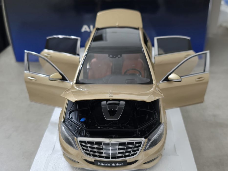 1/18 Mercedes Maybach S600