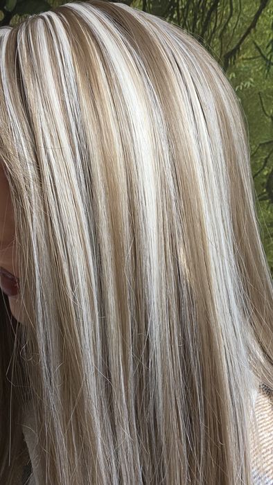 Peruka ciemny blond z pasemkami 56cm+ gratis szczotka do peruk