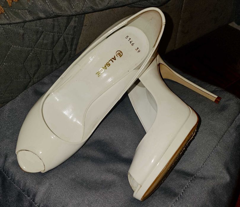 жіночі весільні туфлі (шкіра) р.39 Alsace Італія