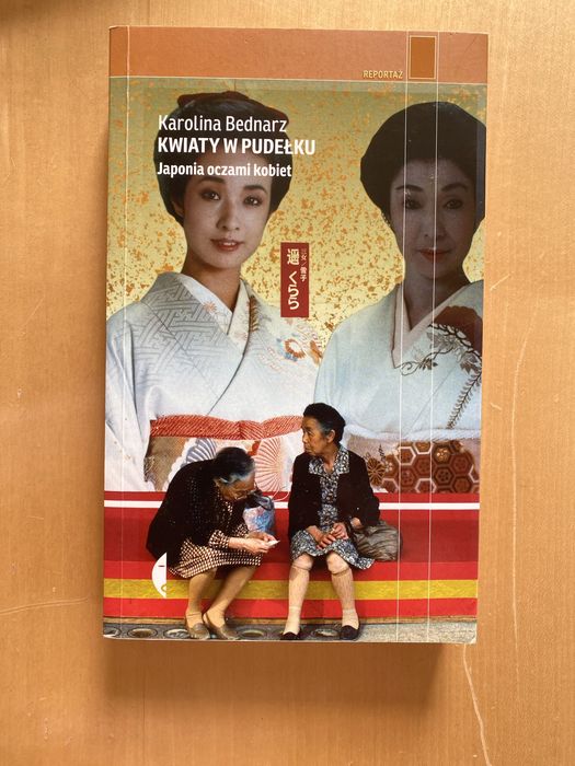 Kwiaty w pudełku Karolina Bednarz