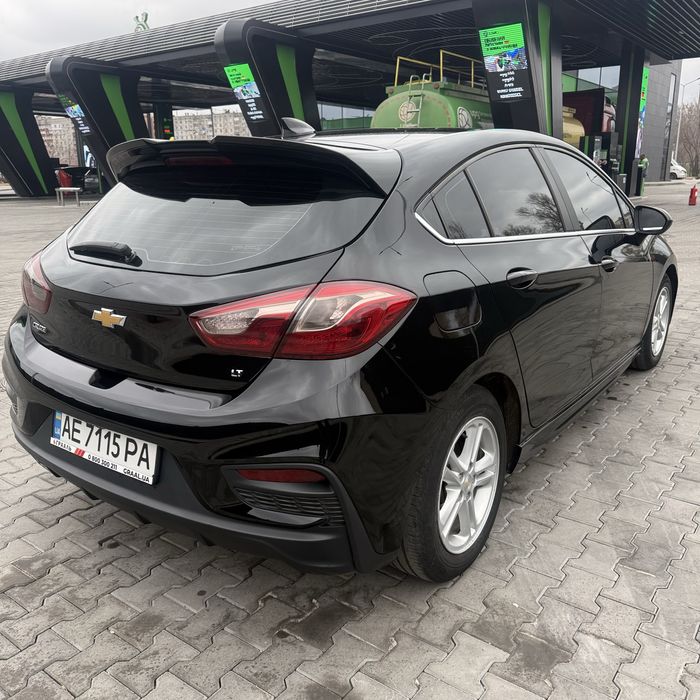 Автомобиль Шевроле Круз