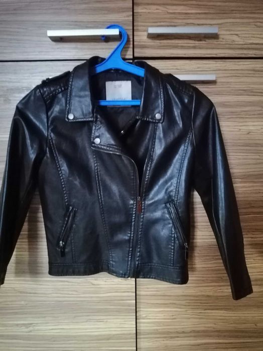 Продам детскую куртку косуху