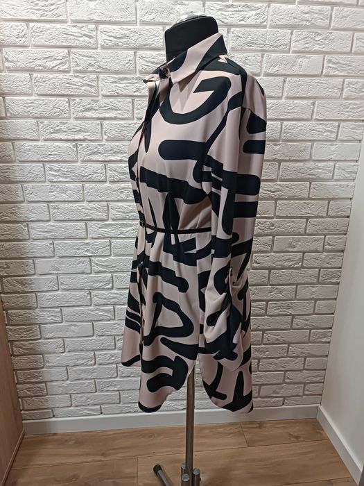 Elegancka koszula damska z paskiem
