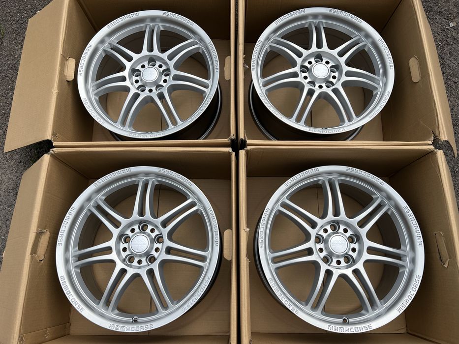 MOMO r18 5x112 VW Volkswagen Audi Skoda Seat Mercedes Mini BMW Cupra MG