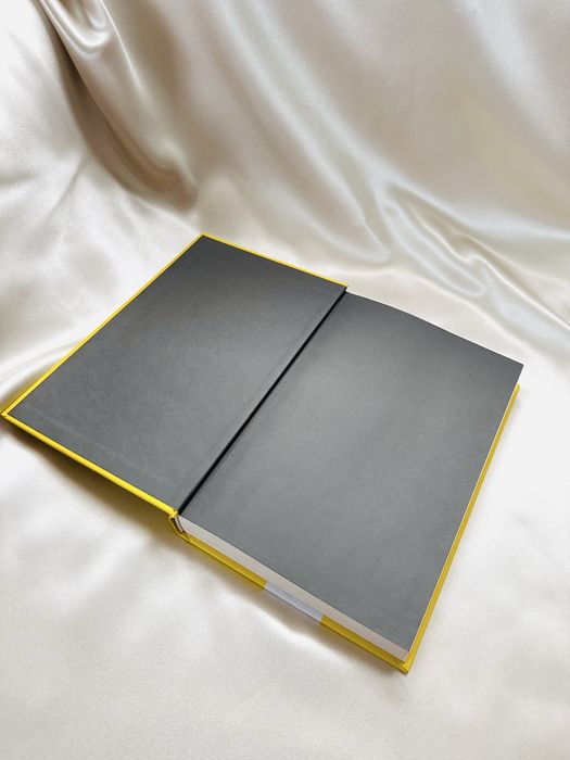 Книга Жовтолика Ребекка Кван