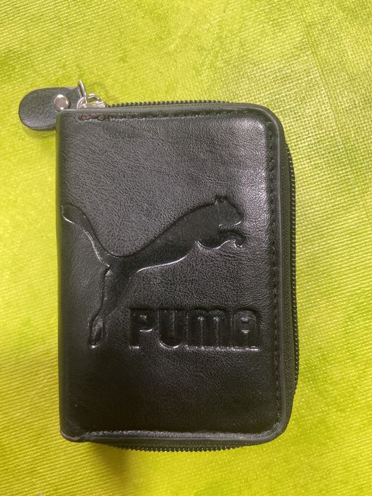 VENDO CARTEIRA DE PELE  PORTA CARTOES DA PUMA
