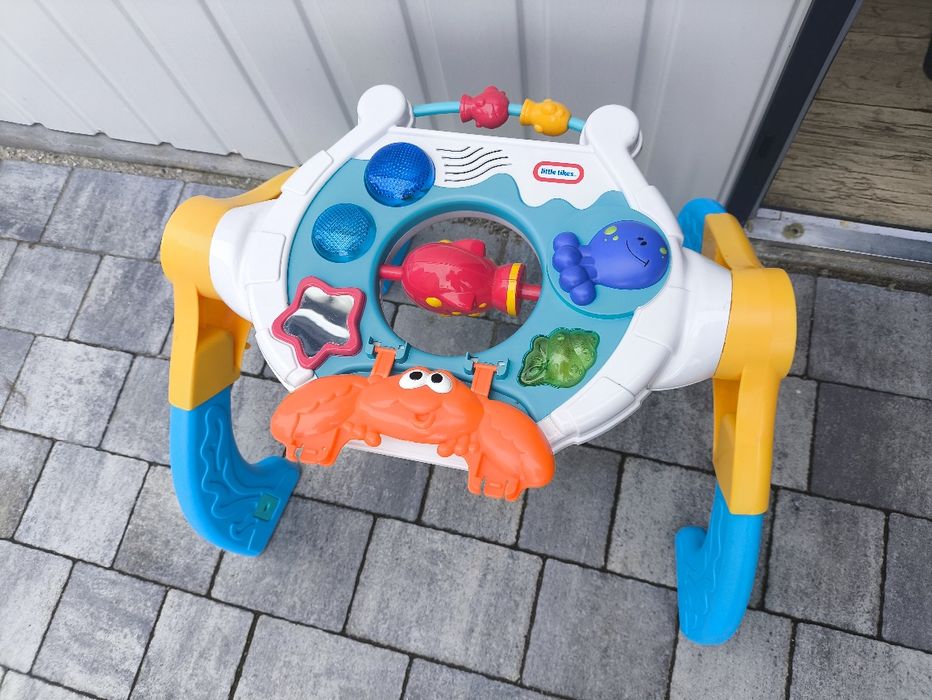 Sprzedam fotelik samochodowy + trzy zabawki