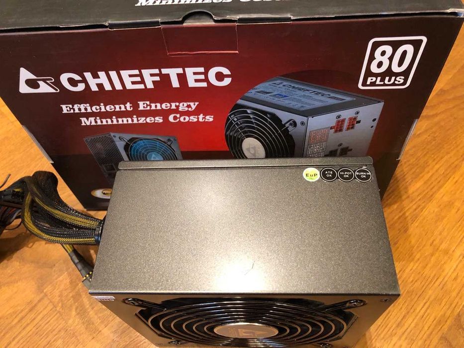 Блок живлення Chiefteac A135 Series APS-600C 80 Plus