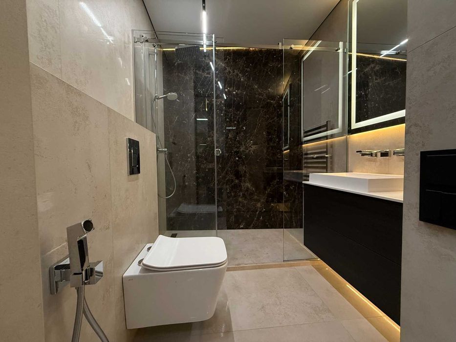 Двокімнатна квартира-студія в центрі міста!!Дизайнерський ремонт!!