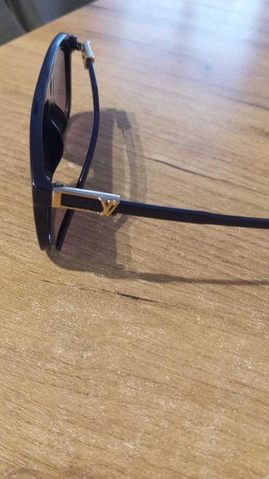Okulary przeciwsłoneczne Louis Vuitton granatowe uv400