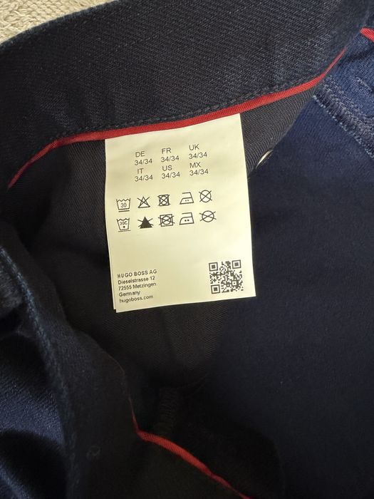 Чоловічі джинси HUGO  фасону Slim Fit