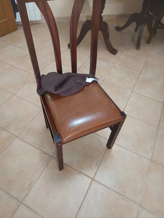 Mesa sala de jantar com cadeiras