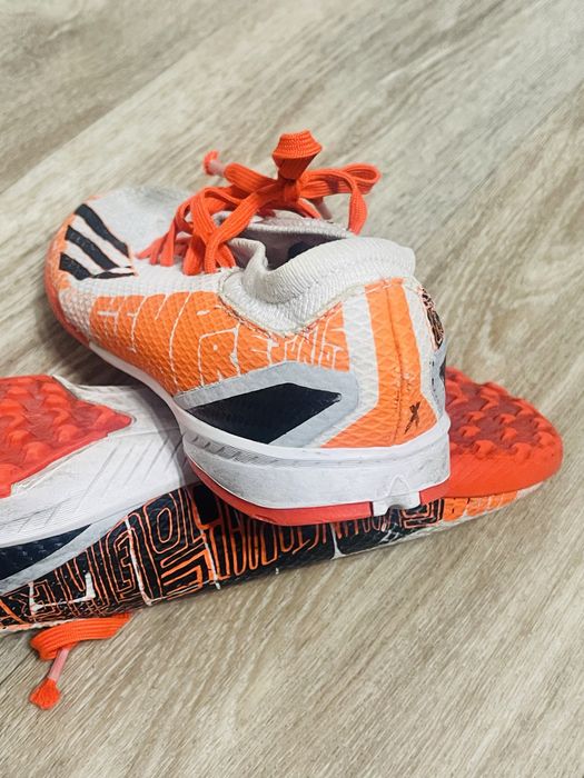 Продам сороконожки adidas 22cm б/у